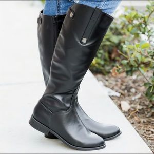 The perfect riding boot - in flat black